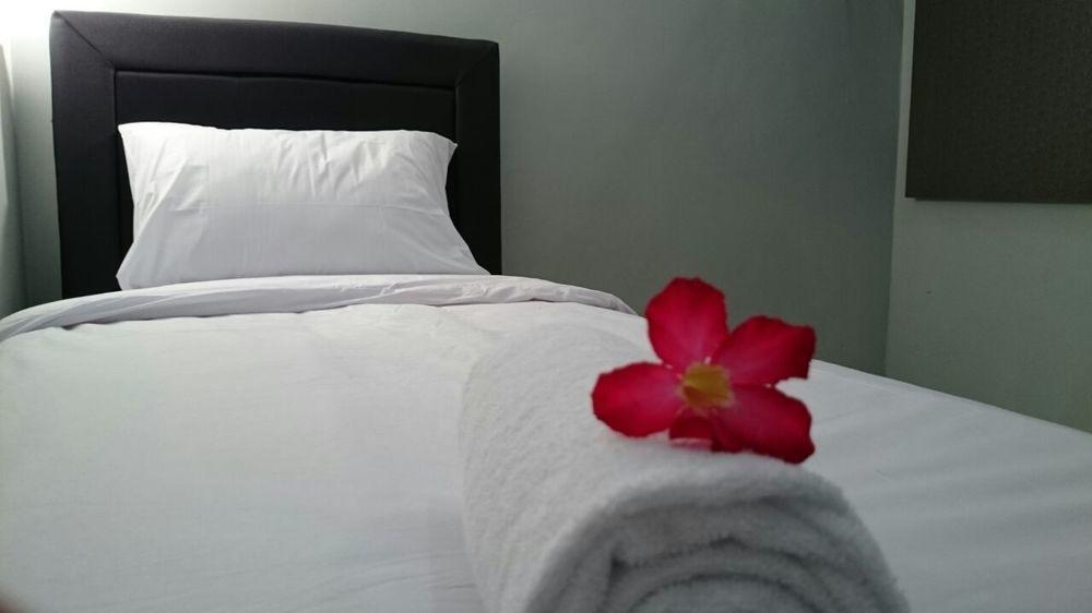 Reddoorz Plus @ Hotel Star 88 Tugu Luaran gambar