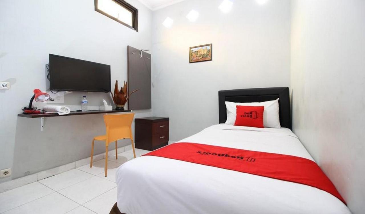Reddoorz Plus @ Hotel Star 88 Tugu Luaran gambar