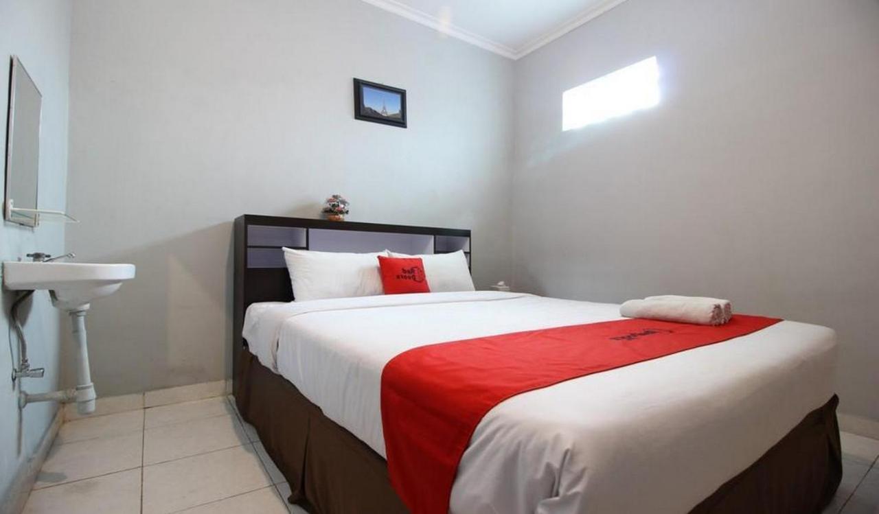 Reddoorz Plus @ Hotel Star 88 Tugu Luaran gambar